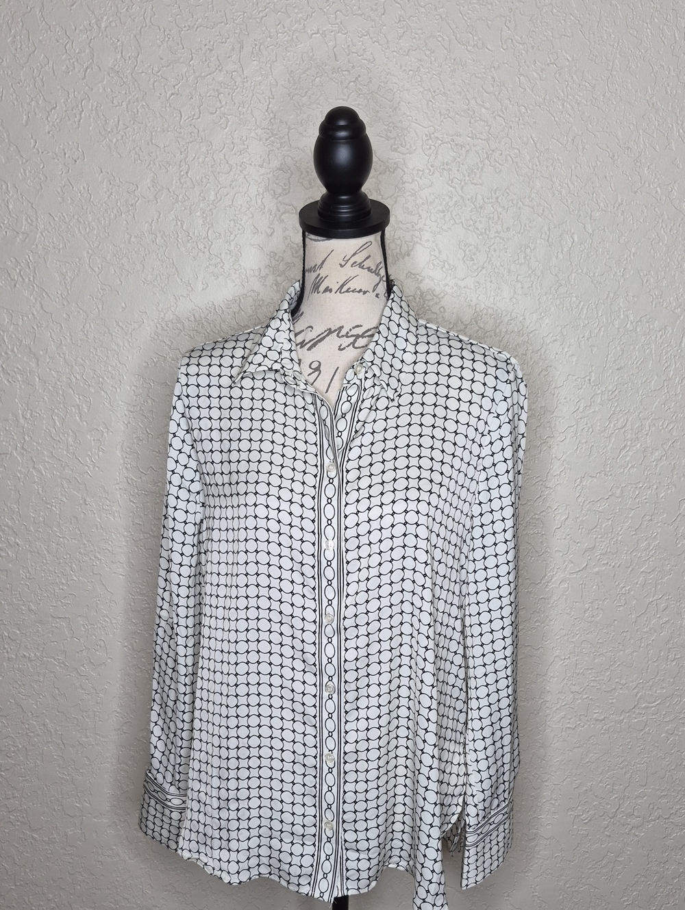 Max Studio Button Front Shirt Size L